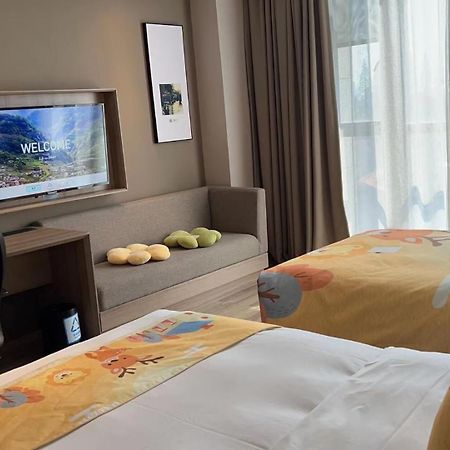 Atour Hotel Tongxiang Exterior photo