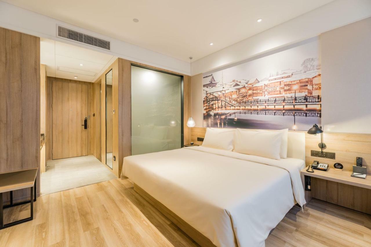 Atour Hotel Tongxiang Exterior photo